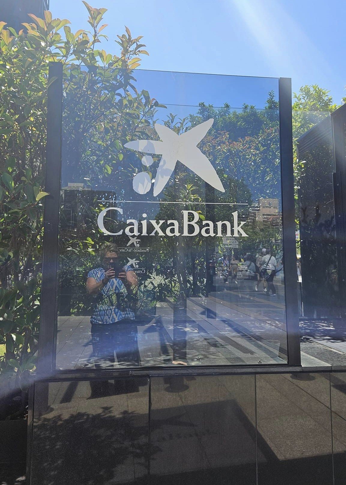 Caixa bank.jpg