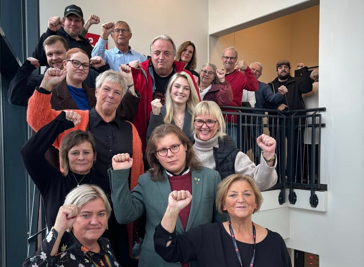 mange mennesker i trapp