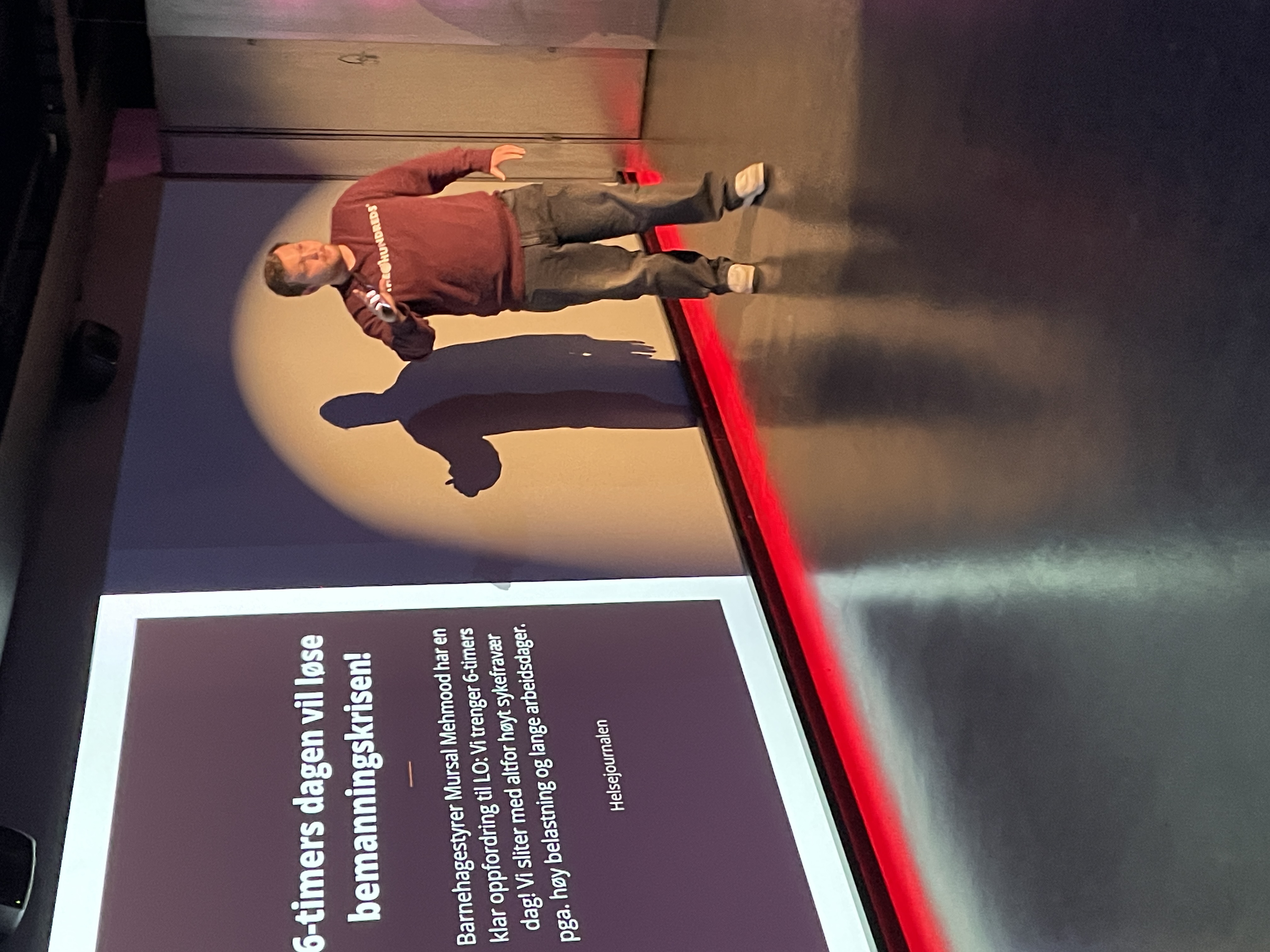 Jonas Sahlin presenterer gruppearbeid