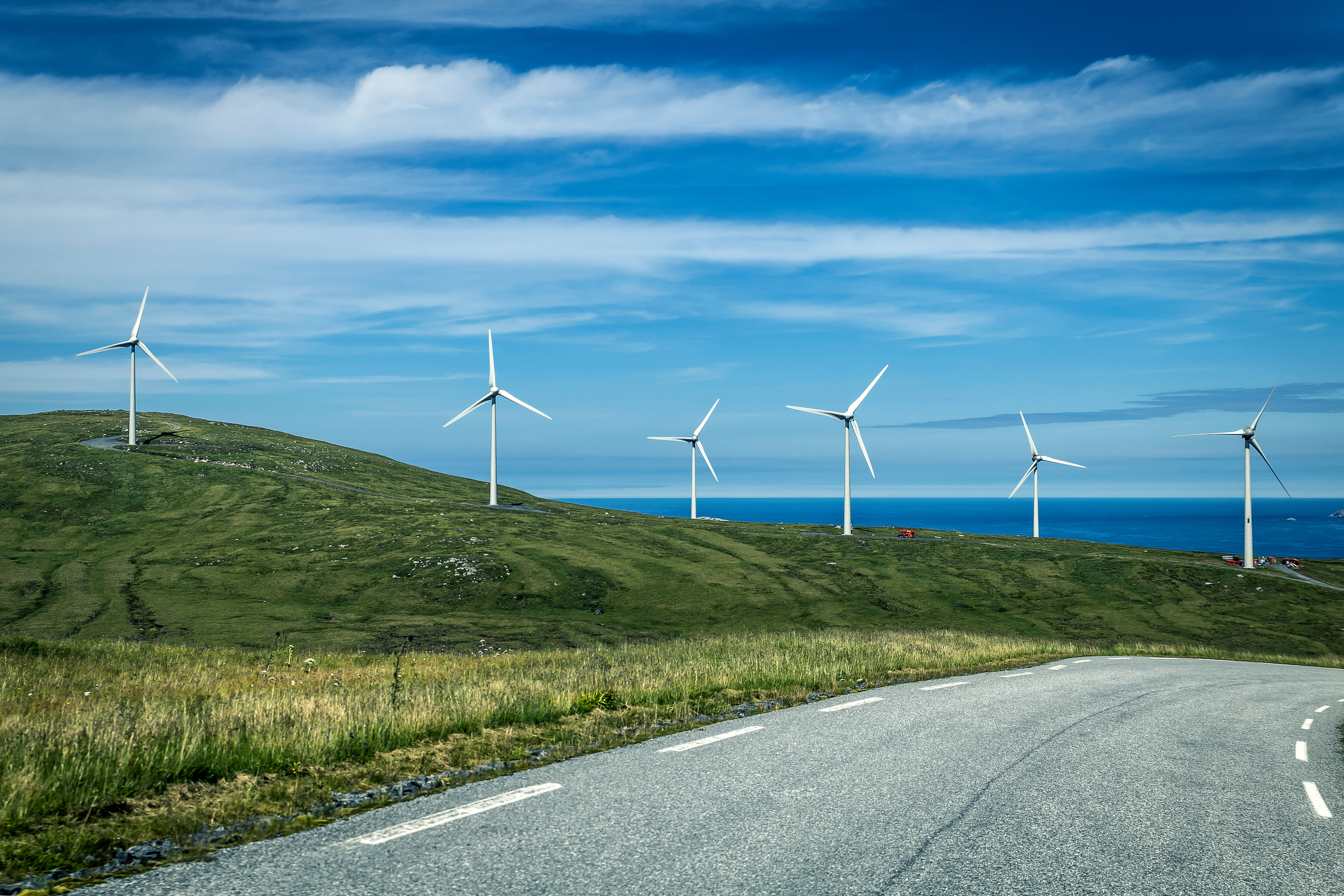 Bilde av vindturbiner