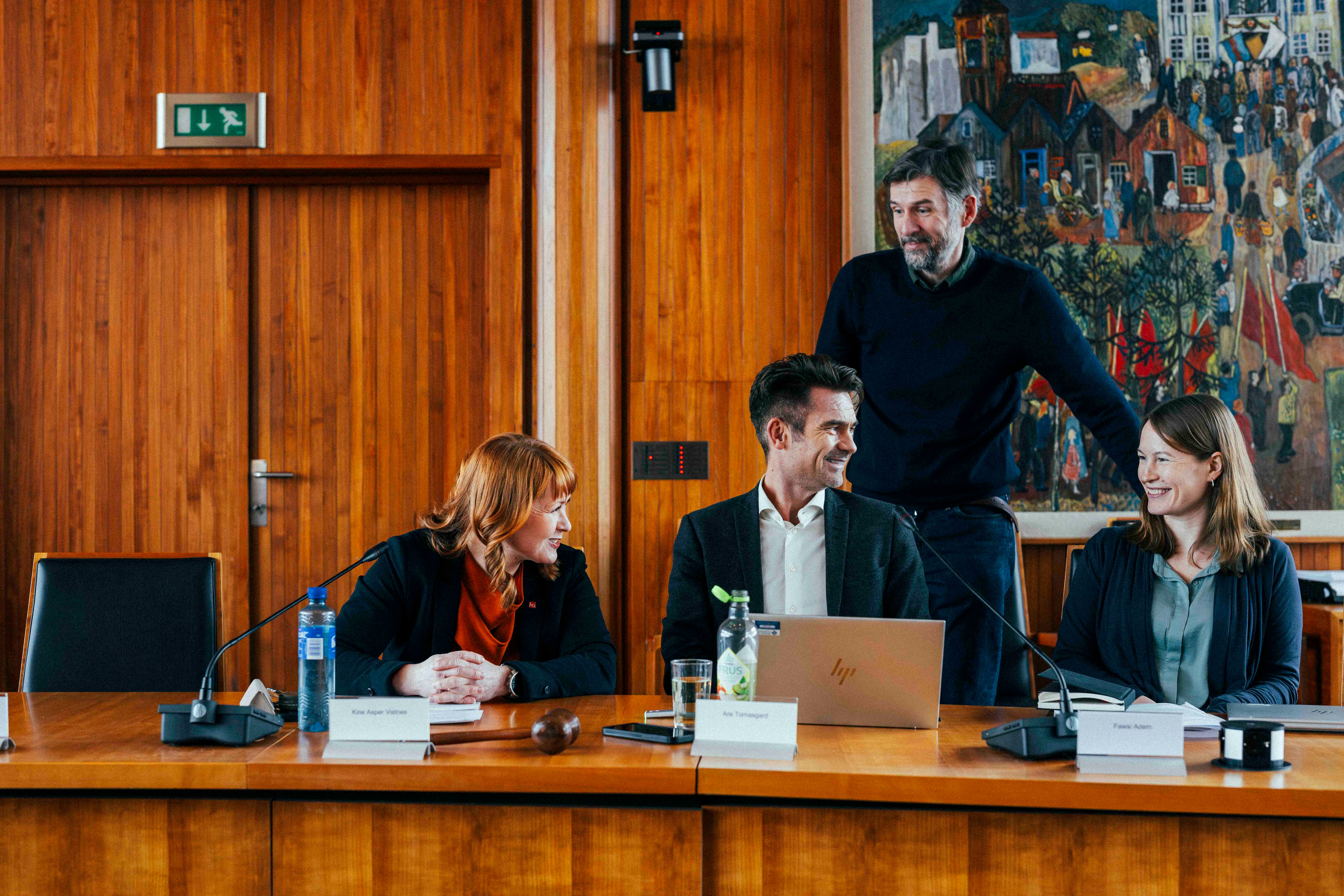 LO-leder Kine Asper Vistnes og sjef&oslash;konom Roger Bj&oslash;rnstad legger frem konjunkturrapporten