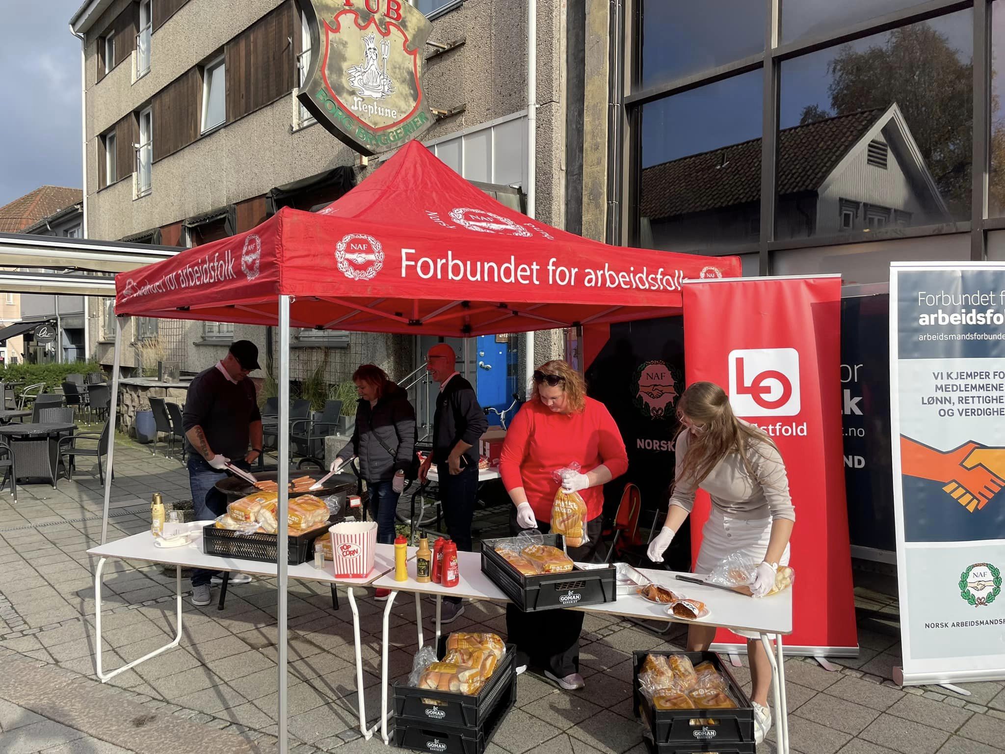 Pølsefesten utenfor kinoen