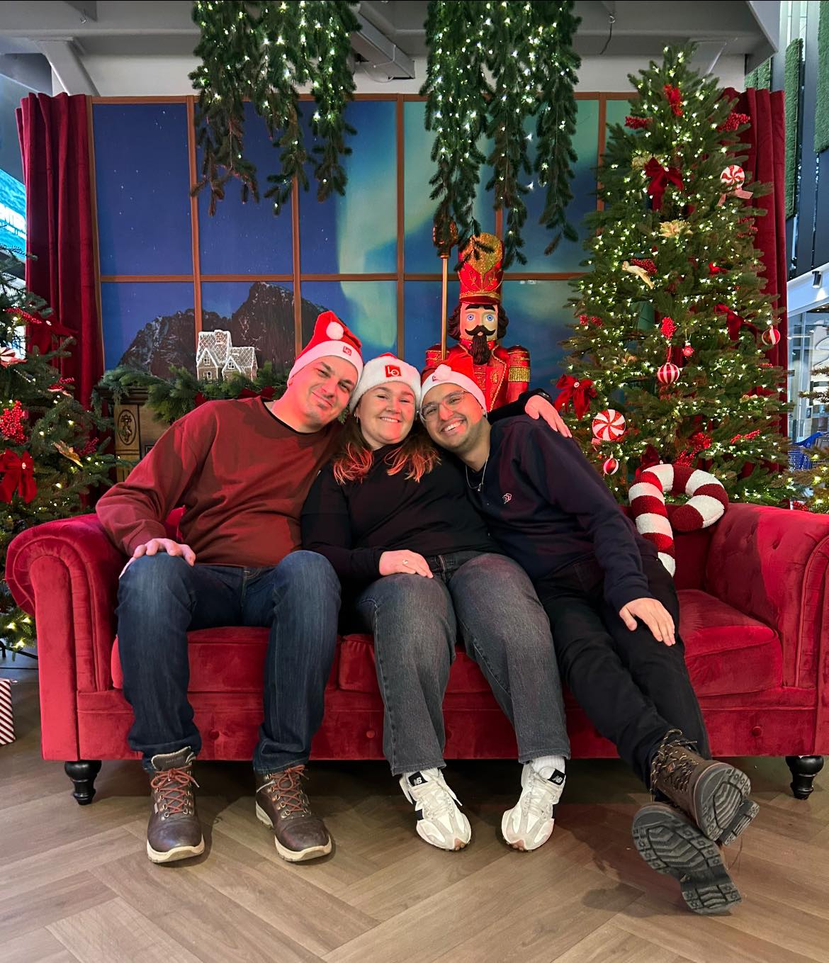 Bilde av sentrale ungdomssekretær i Fellesforbundet Joakim, regionale ungdomssekretær i Fellesforbudet Rikke og LOs ungdomssekretær Daniel