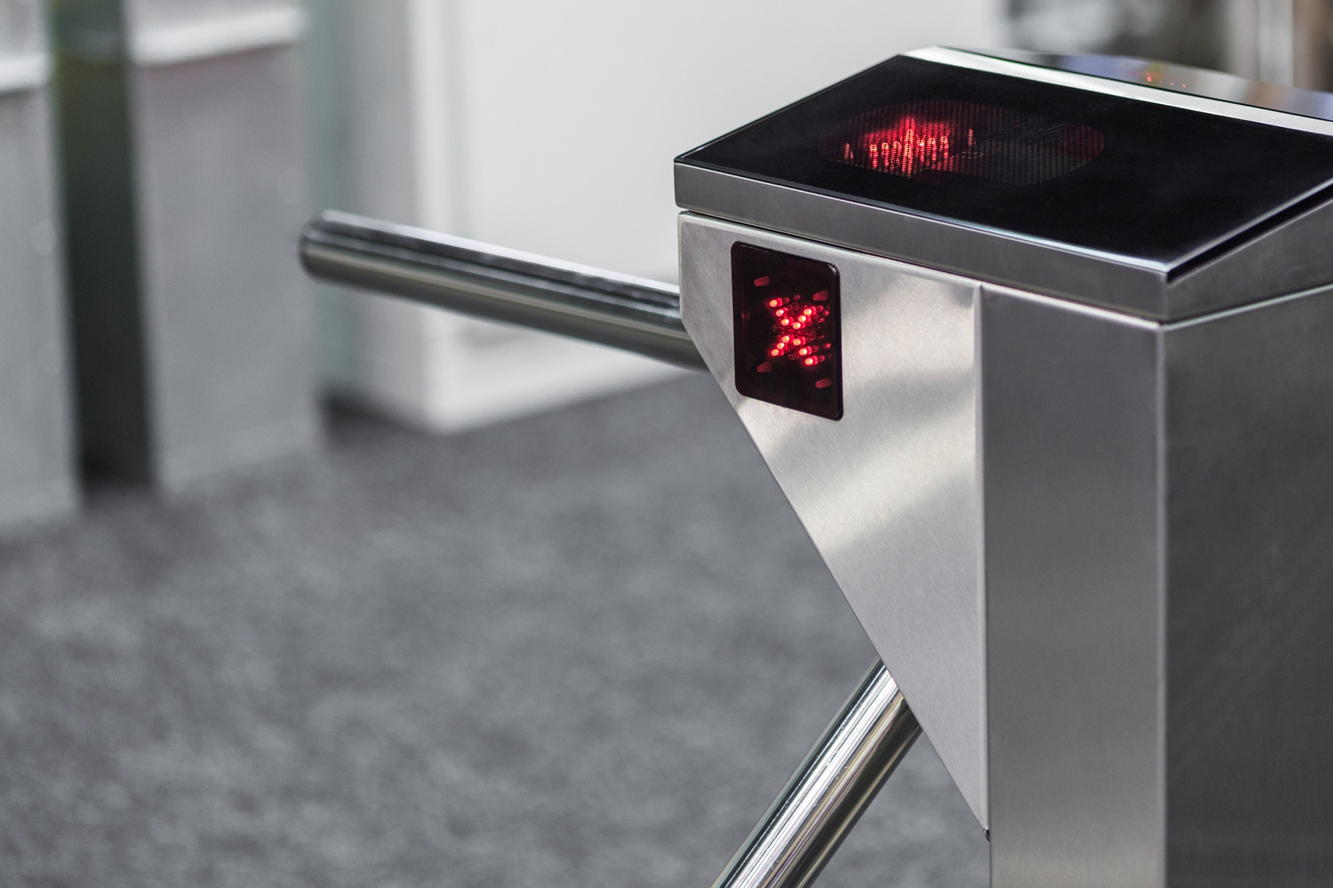 inngangssluse med sperre