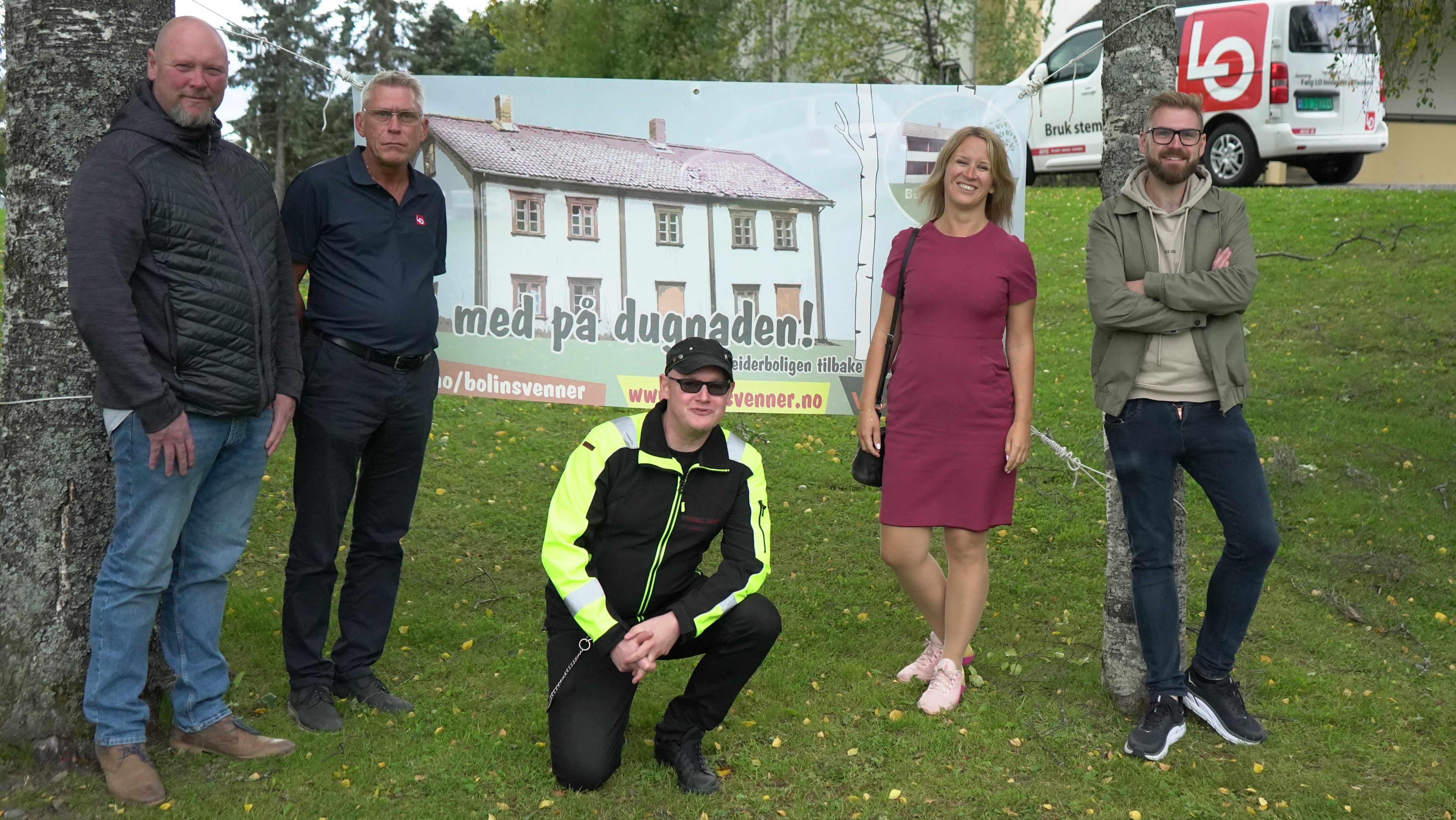 Kjell Smedsrud (Raufoss J&M), Iver Erling Støen (regionleder LO Innlandet), Bjørn Sigurd Svingen (Raufoss J&M), Julie Lødrup (LOs førstesekretær), Stian Olafsen (ordfører i Raufoss)