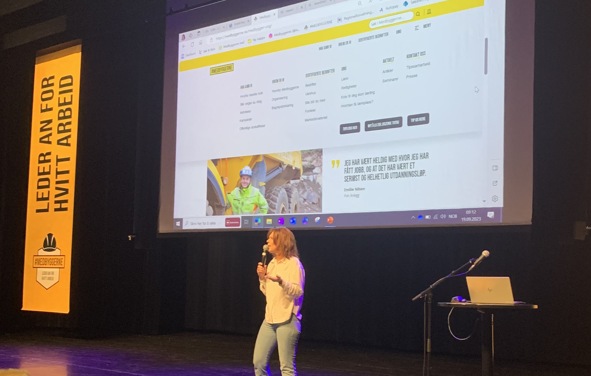 Pia presenterer Medbyggerne.jpg