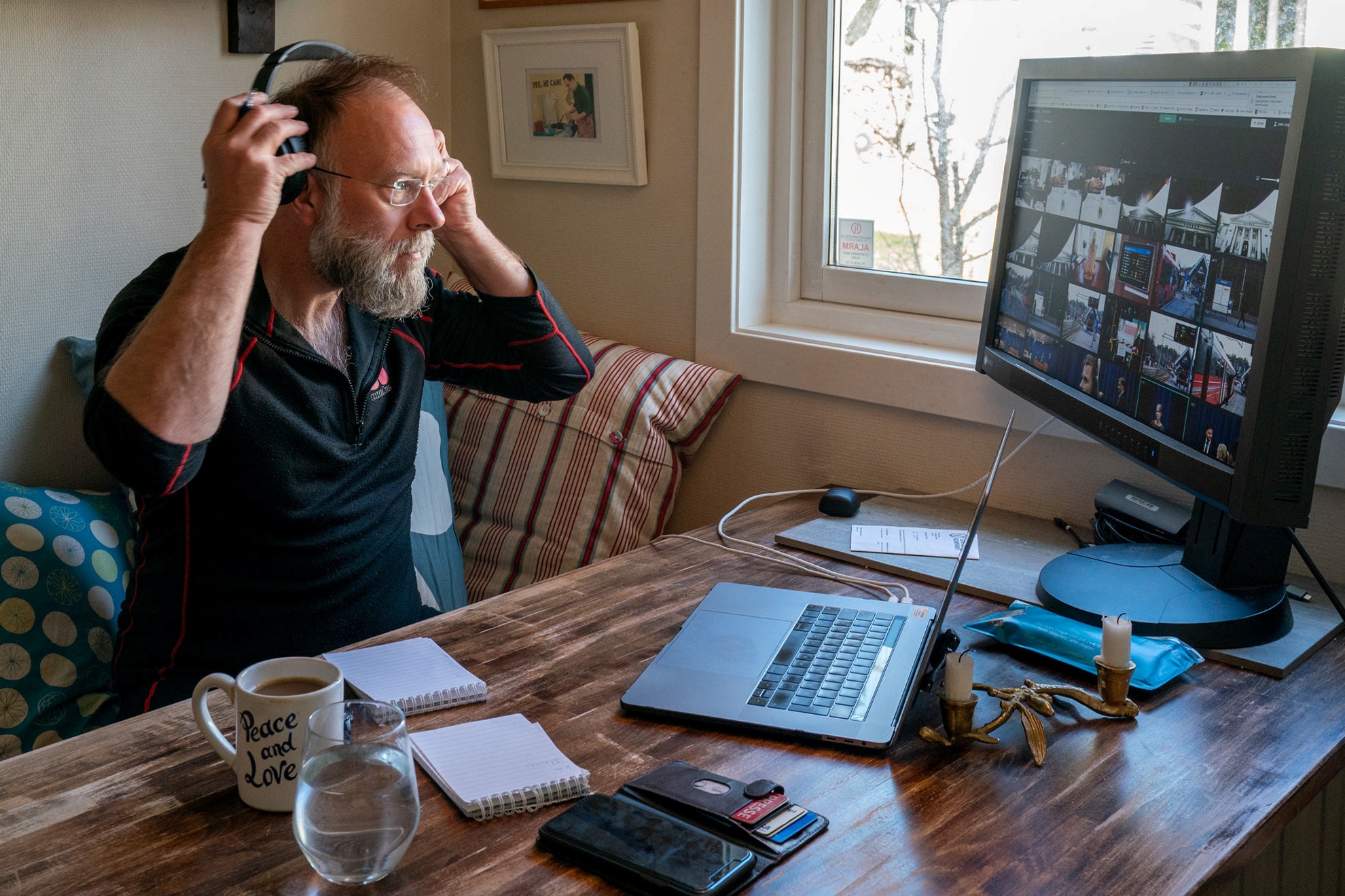 Bilde av arbeidstaker på hjemmekontor